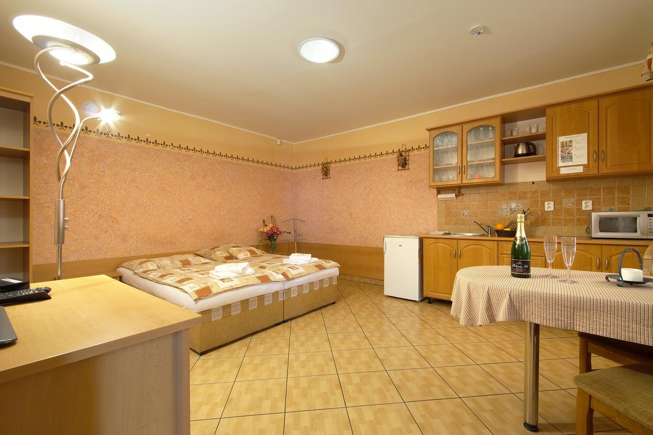 Prostějov Penzion U Parohace מראה חיצוני תמונה